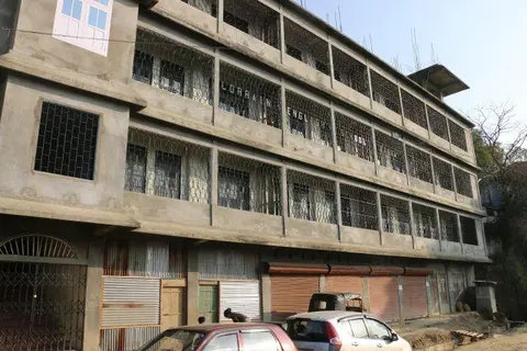 Lorrain English School - Side view